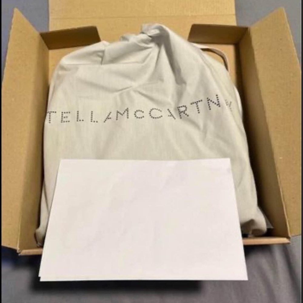 Stella McCartney Logo CrossBody Bag !!